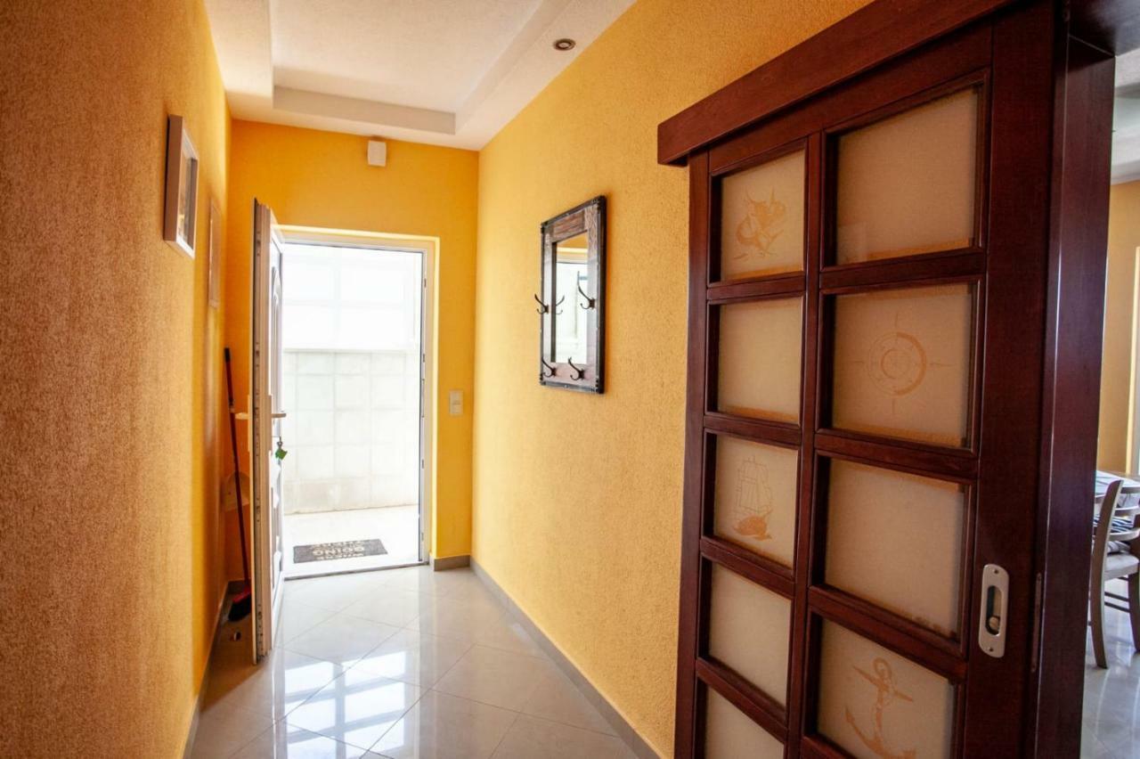 Dispet Apartman Dugi Rat Kültér fotó