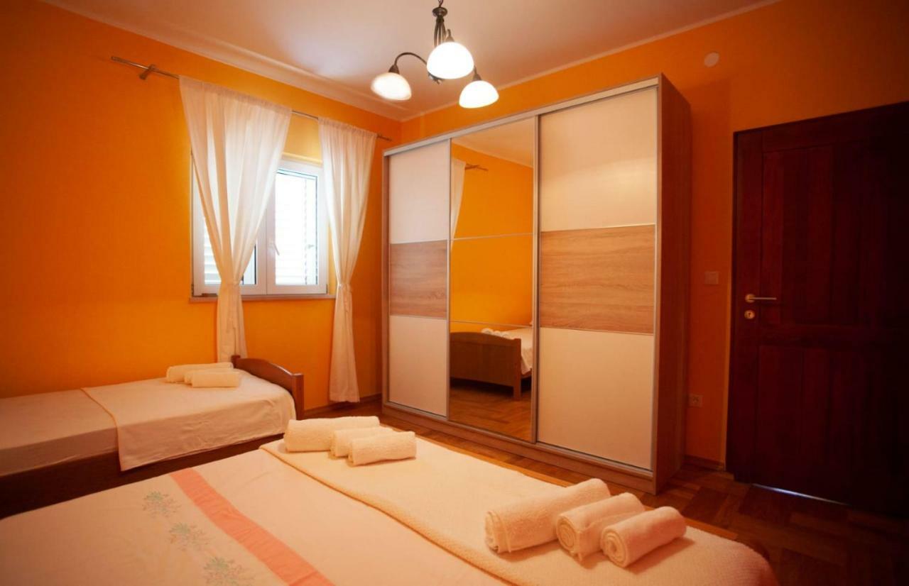 Dispet Apartman Dugi Rat Kültér fotó