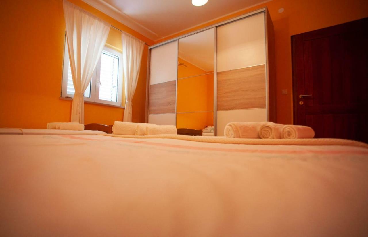 Dispet Apartman Dugi Rat Kültér fotó