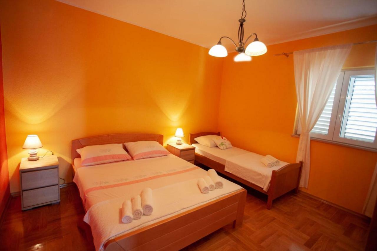 Dispet Apartman Dugi Rat Kültér fotó