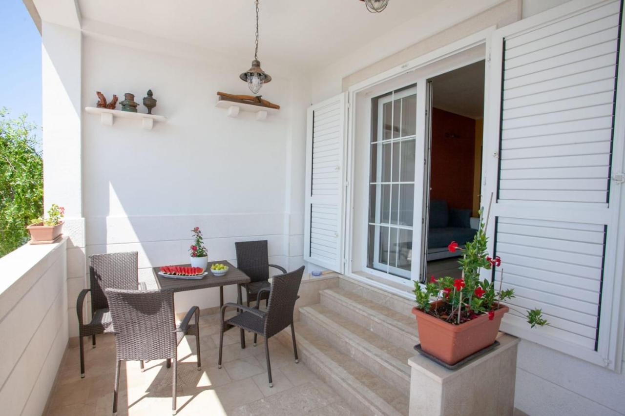 Dispet Apartman Dugi Rat Kültér fotó