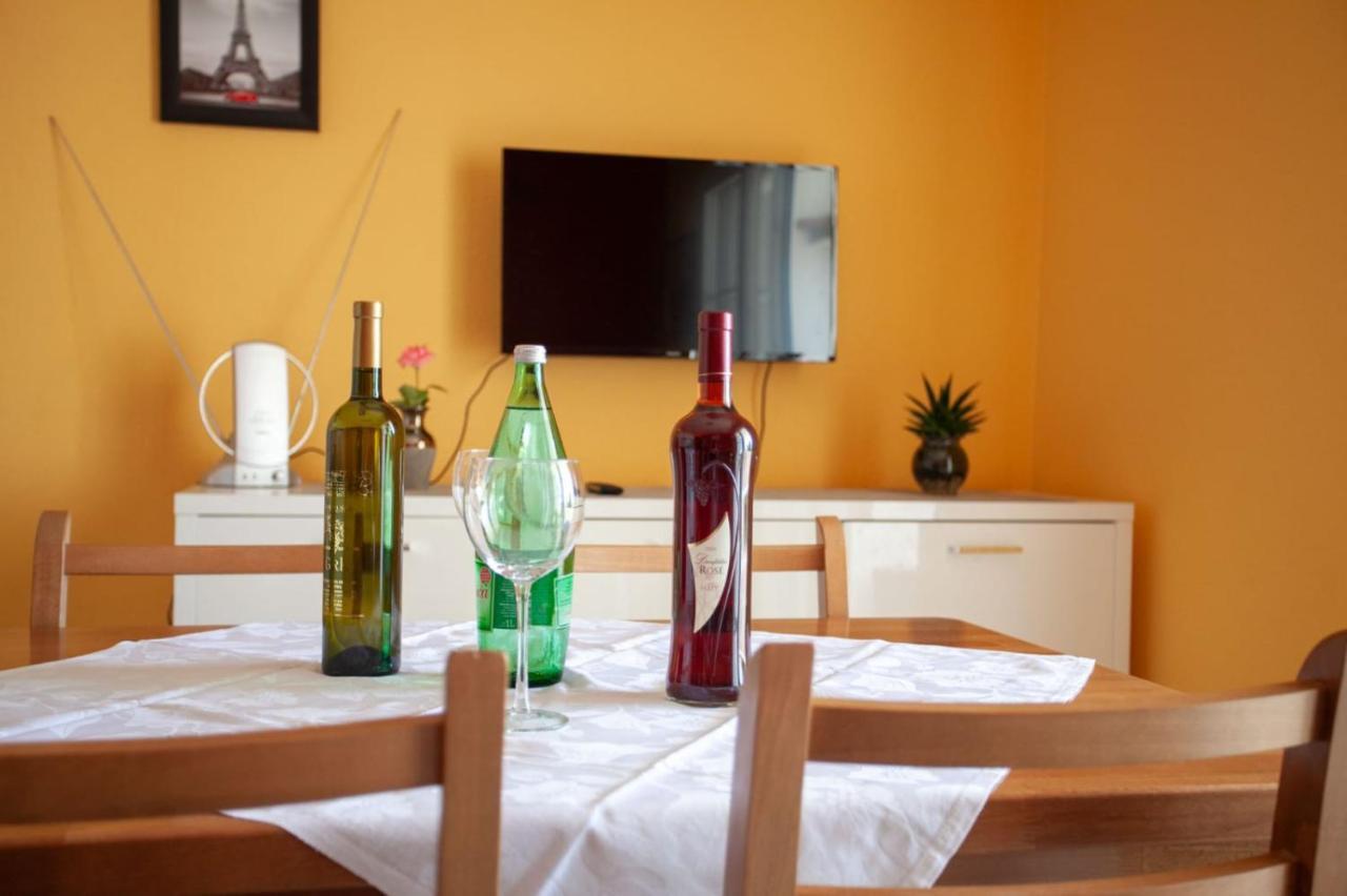 Dispet Apartman Dugi Rat Kültér fotó